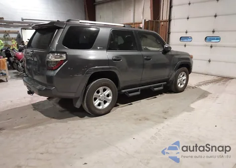 2022 Toyota 4Runner Sr5 из США, поврежденный, VIN JTEEU5JR3N5277526